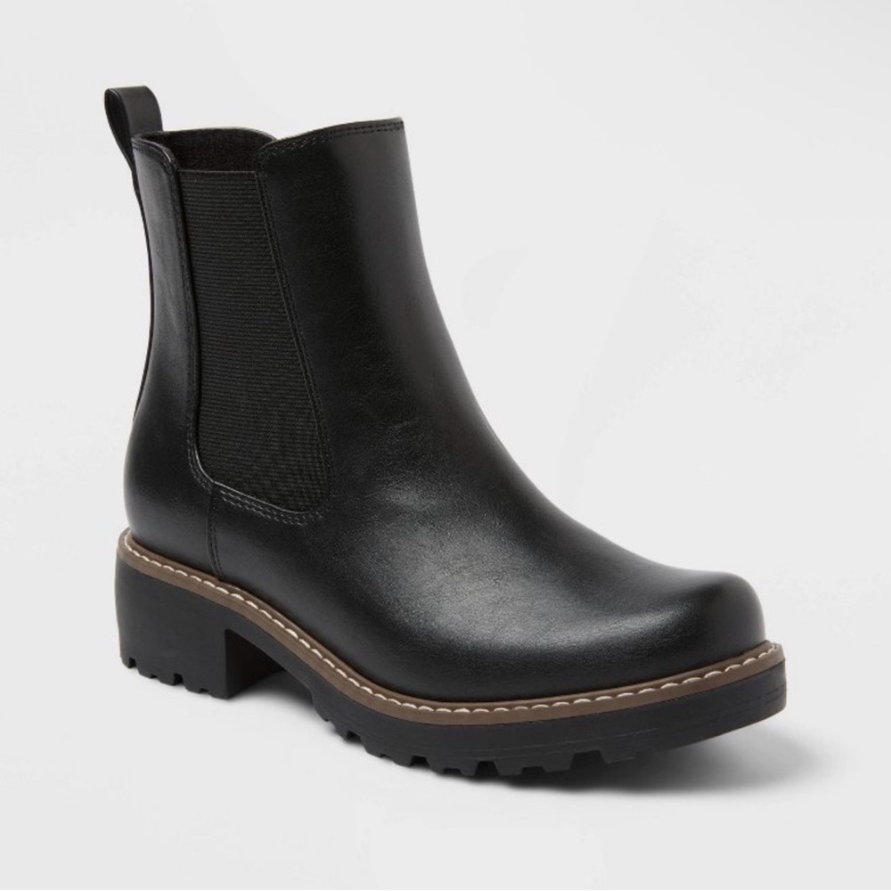 Universal Thread Black Ankle Boots
